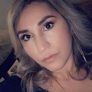 Meet your Posher, Eyda